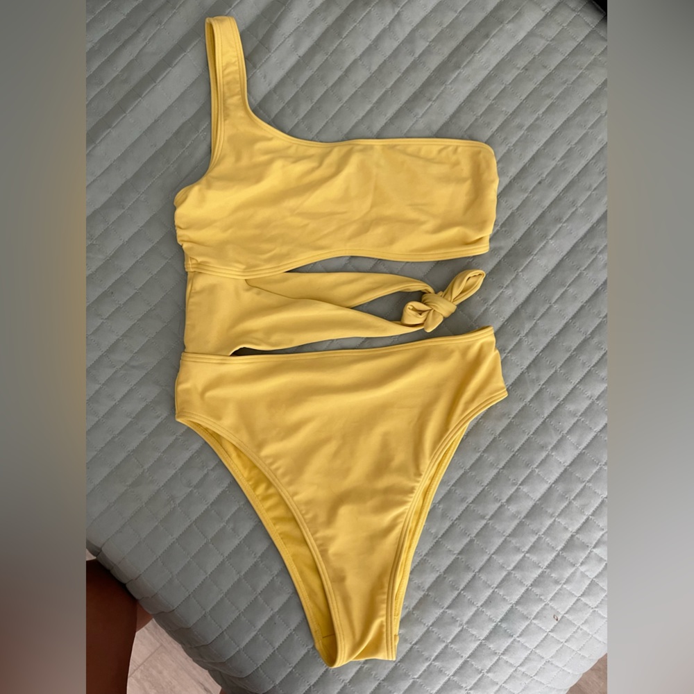 ABERCROMBIE swim